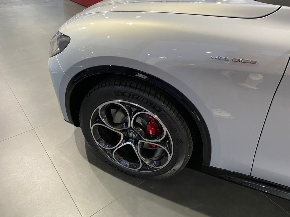 Alfa Romeo Stelvio nuova a Reggio Emilia (4)