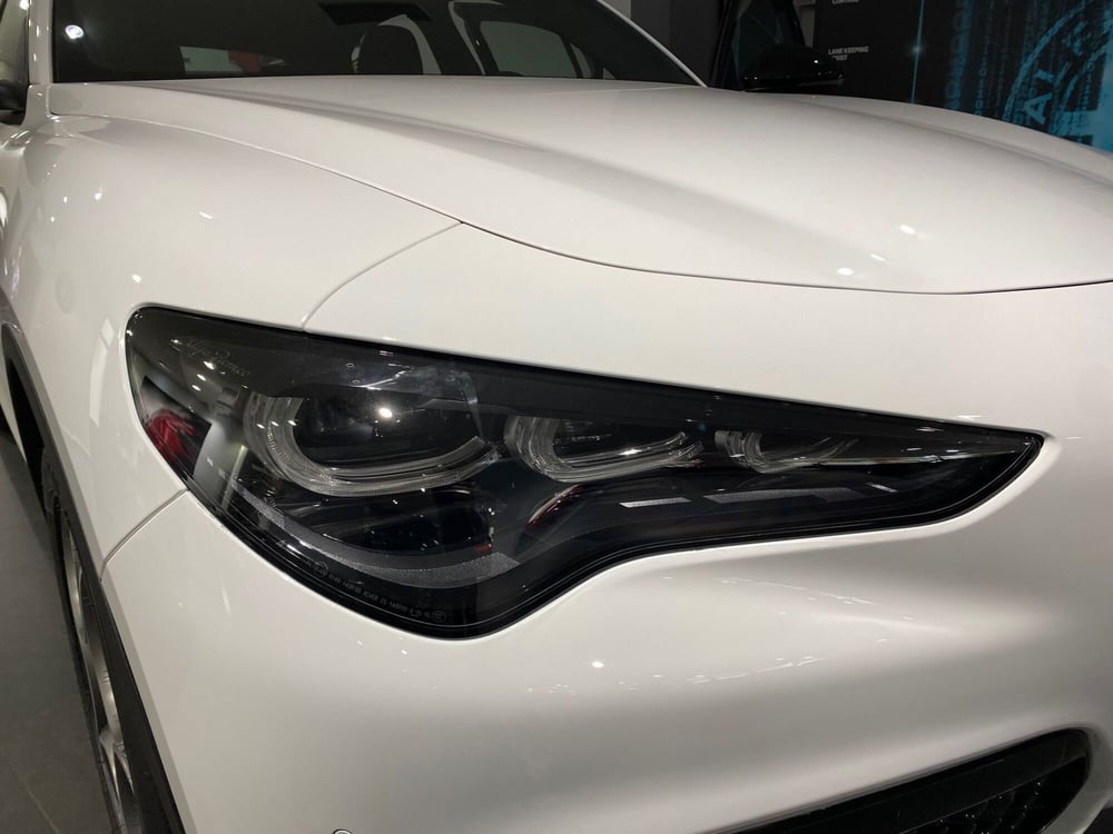 Alfa Romeo Stelvio nuova a Reggio Emilia (16)