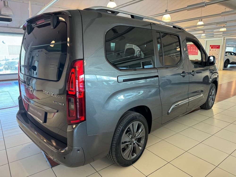 Toyota Proace Verso nuova a Modena (6)