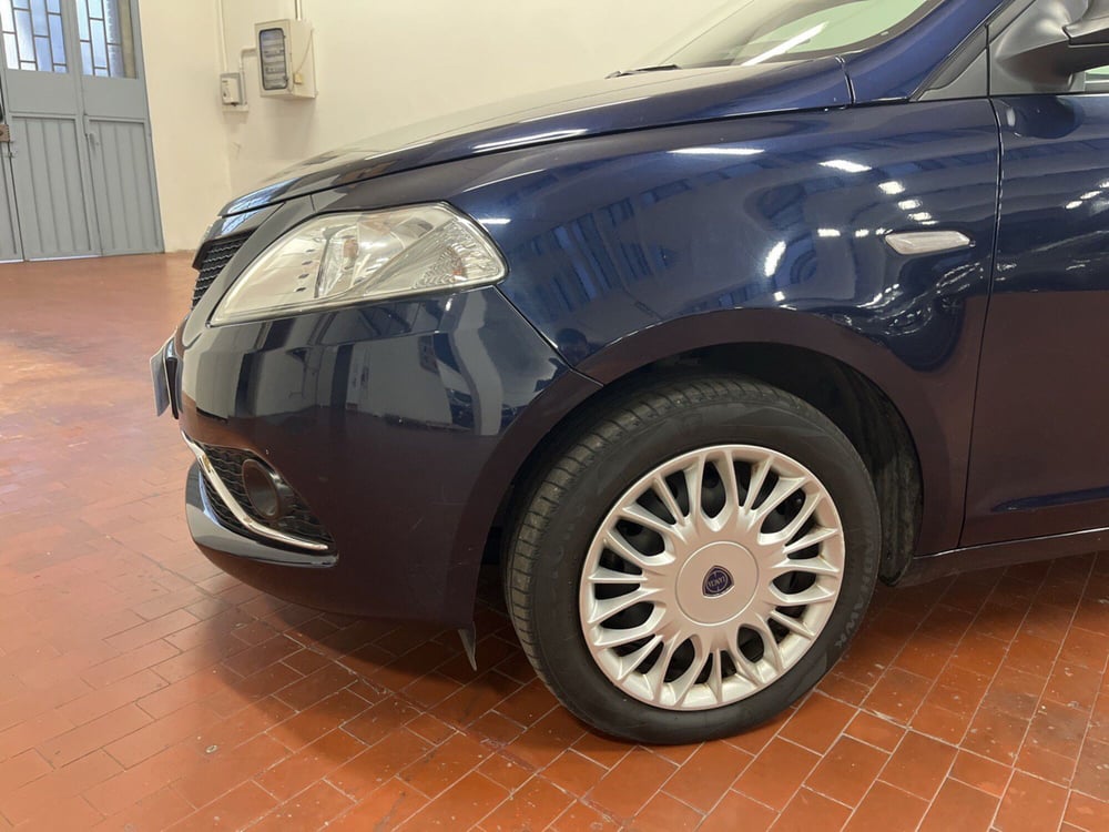 Lancia Ypsilon usata a Bologna (7)