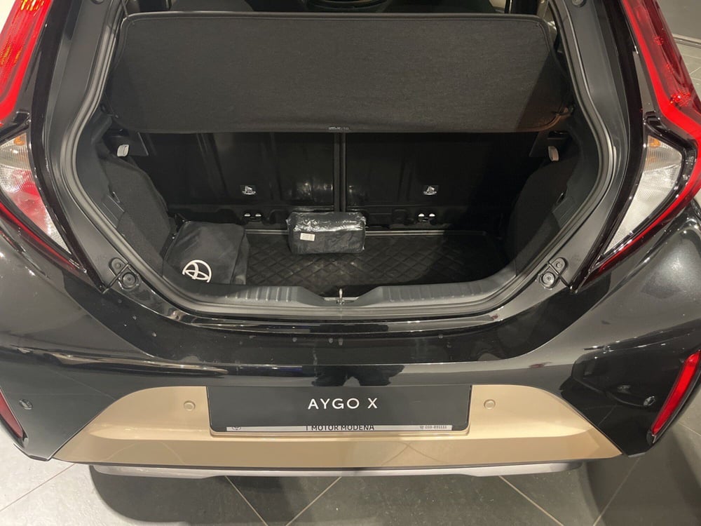 Toyota Aygo X usata a Bologna (7)