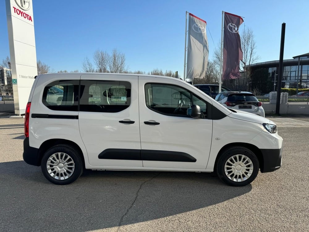 Toyota Proace City Verso nuova a Modena (4)