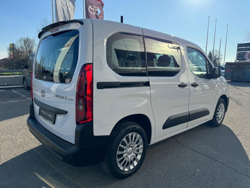 Toyota Proace City Verso nuova a Modena (5)