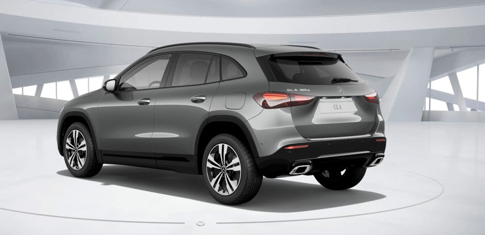 Mercedes-Benz GLA SUV nuova a Bergamo (2)