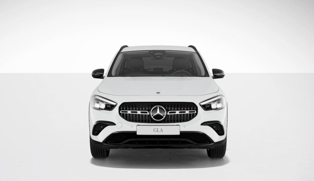 Mercedes-Benz GLA SUV nuova a Bergamo (2)