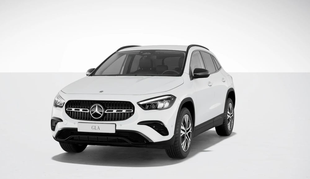 Mercedes-Benz GLA SUV nuova a Bergamo (5)