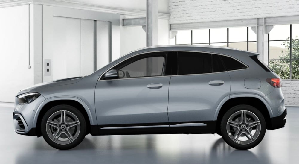 Mercedes-Benz GLA SUV nuova a Bergamo (3)