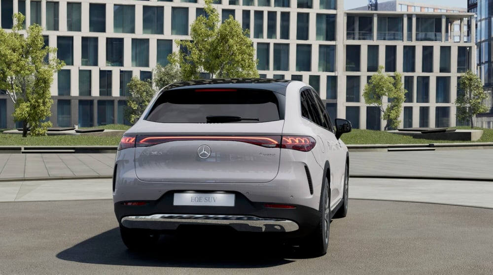 Mercedes-Benz EQE SUV nuova a Bergamo (3)