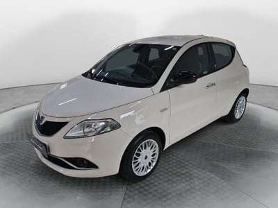 Lancia Ypsilon 1.2 69 CV 5 porte Silver  del 2016 usata a Imola