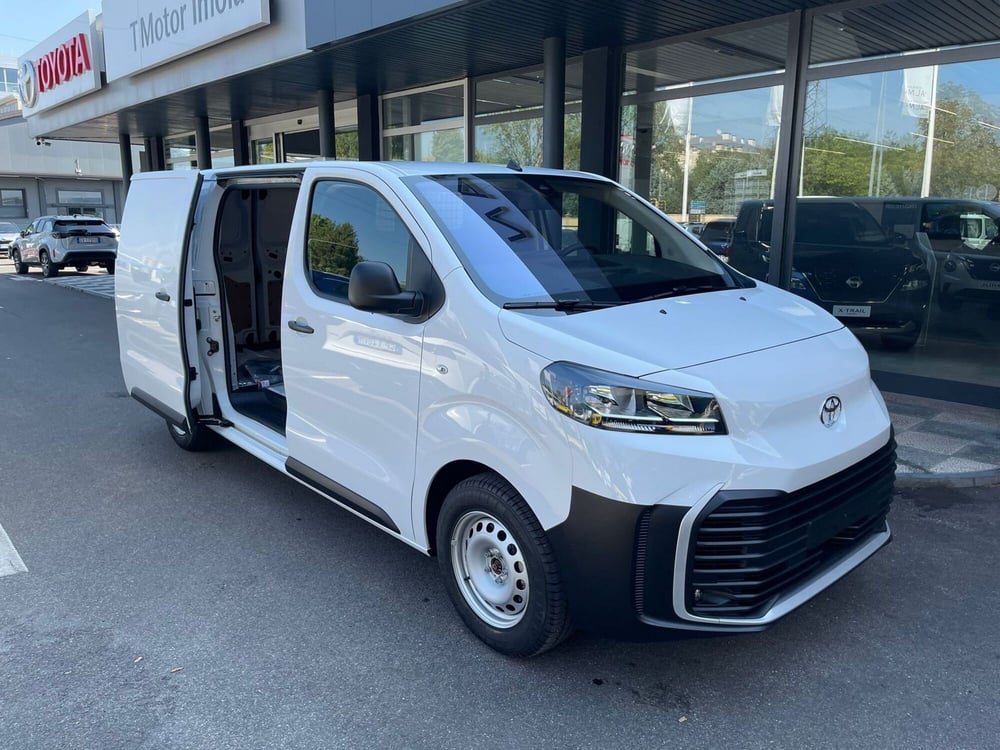 Toyota Proace nuova a Bologna (2)