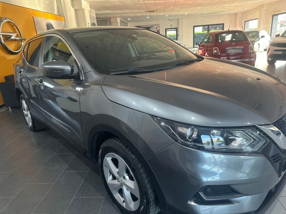 Nissan Qashqai usata a Benevento (2)