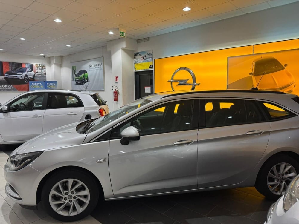 Opel Astra usata a Benevento (4)