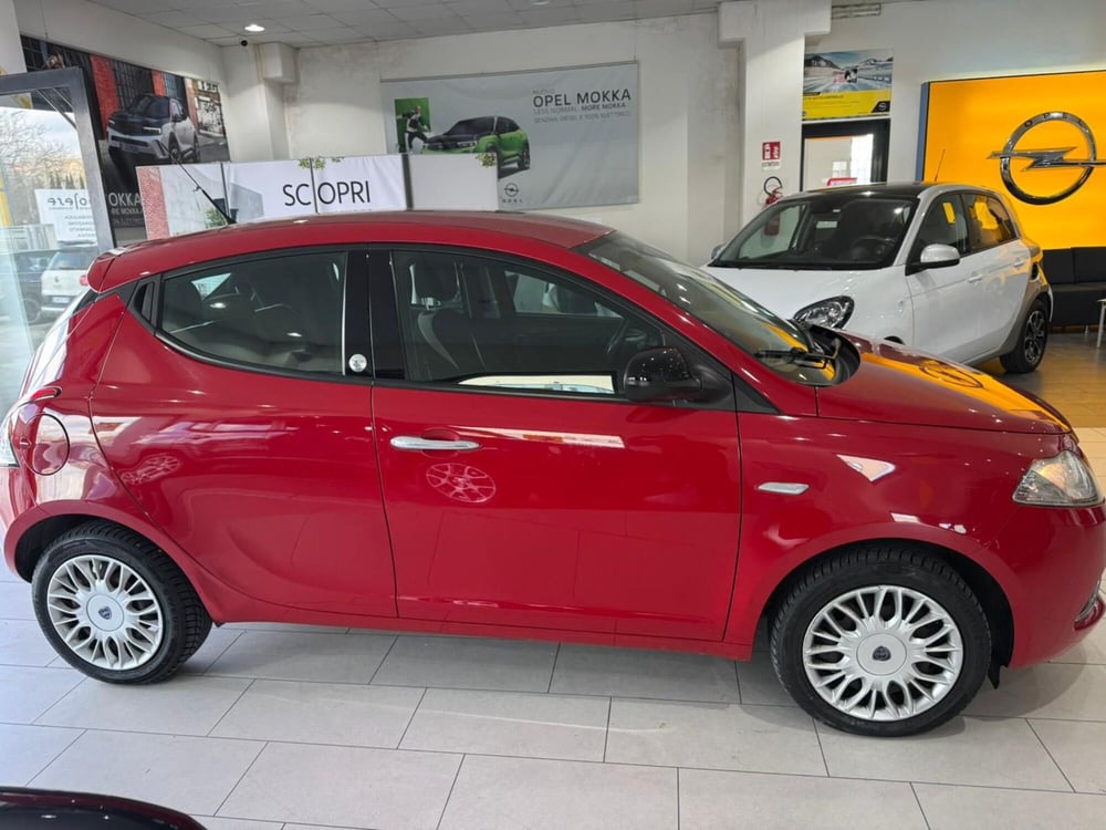 Lancia Ypsilon usata a Benevento (3)