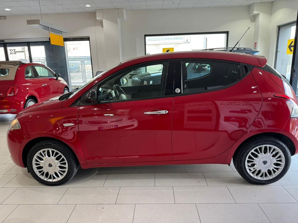 Lancia Ypsilon usata a Benevento (7)