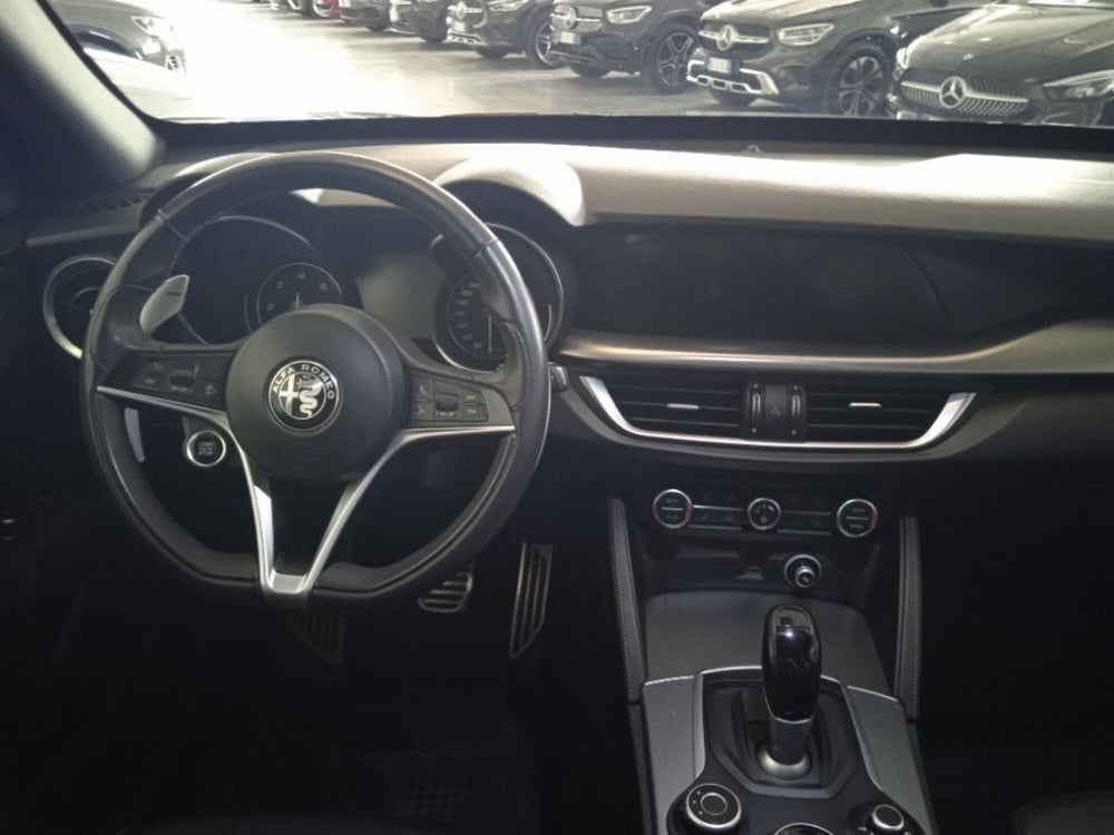 Alfa Romeo Stelvio usata a Firenze (5)