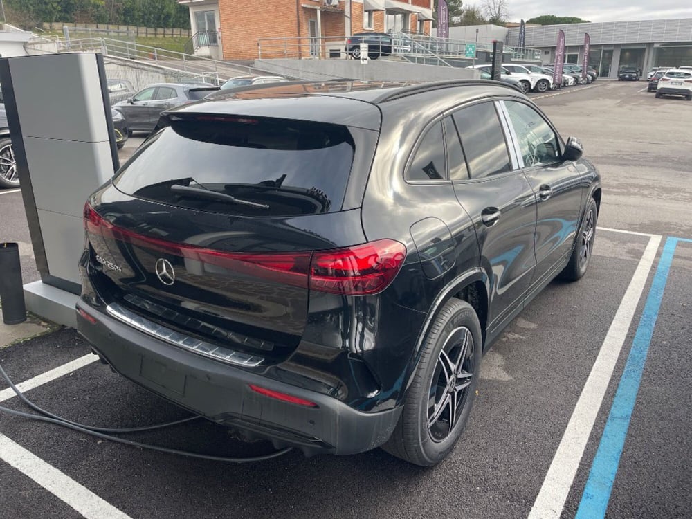 Mercedes-Benz EQA nuova a Firenze (4)