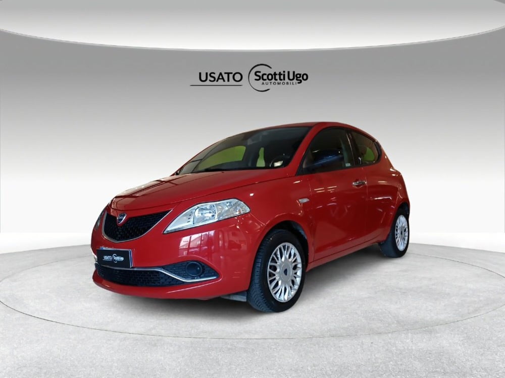 Lancia Ypsilon usata a Firenze