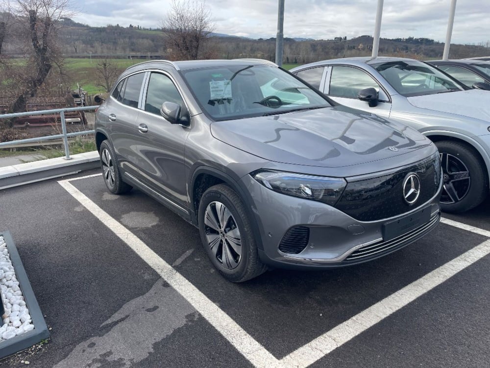 Mercedes-Benz EQA nuova a Firenze (3)