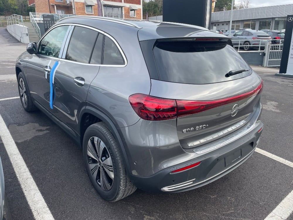 Mercedes-Benz EQA nuova a Firenze (5)