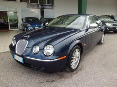 Jaguar S-Type (X207) 2.7 diesel V6 cat Exec. del 2006 usata a Pordenone