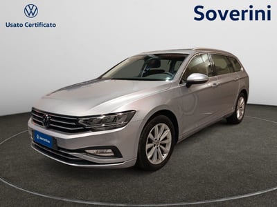 Volkswagen Passat Variant 2.0 TDI SCR EVO DSG Business del 2023 usata a Bologna