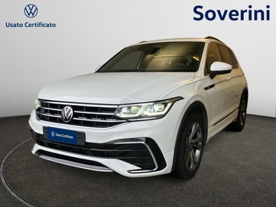 Volkswagen Tiguan 2.0 TDI 150 CV SCR DSG 4MOTION R-Line del 2023 usata a Bologna