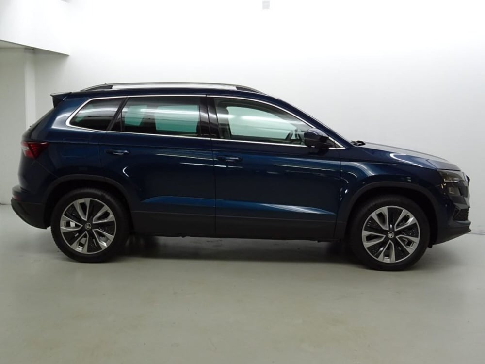 Skoda Karoq nuova a Como (4)