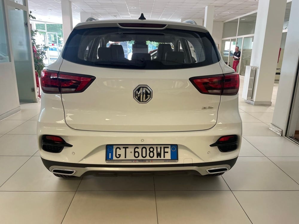 Mg ZS (2021-->) nuova a Milano (6)