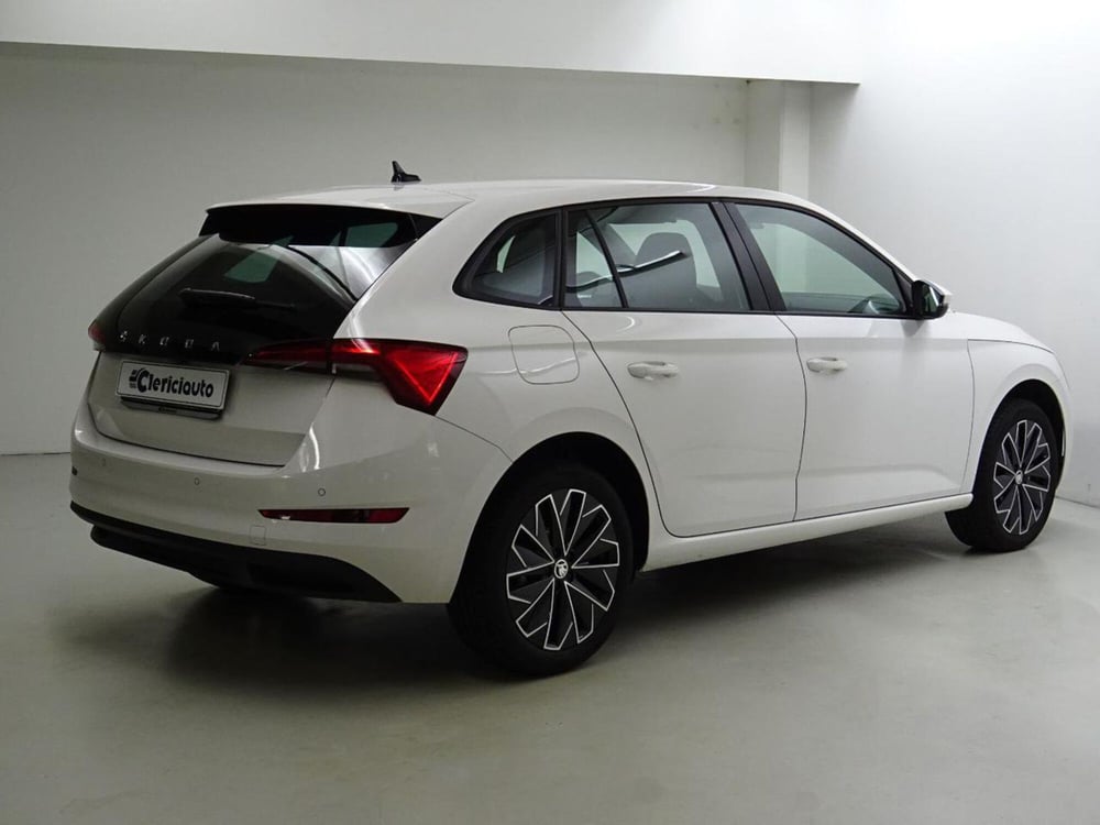 Skoda Scala usata a Como (2)