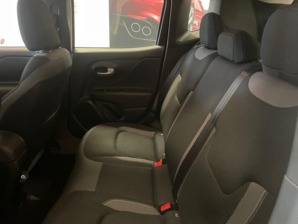 Jeep Renegade usata a Milano (17)