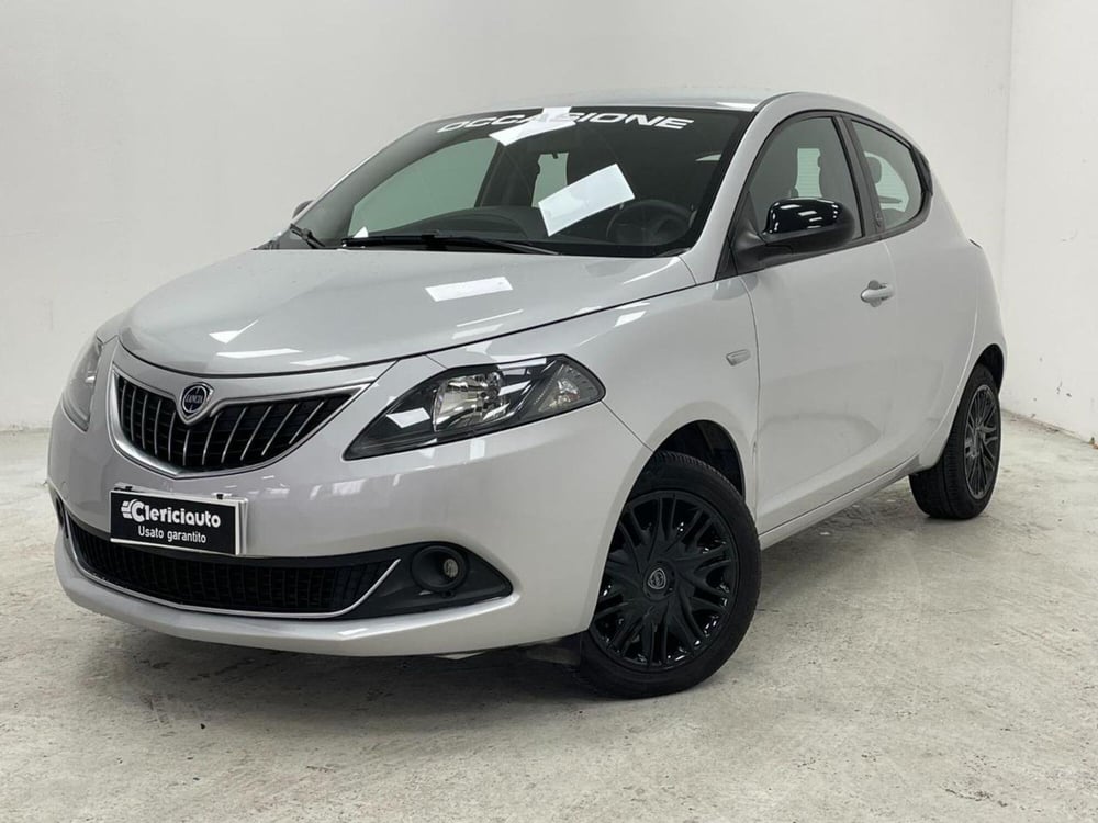 Lancia Ypsilon usata a Como