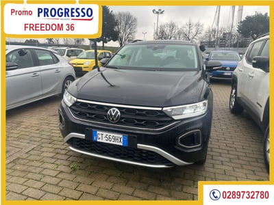 Volkswagen T-Roc 2.0 tdi Life 150cv dsg del 2024 usata a Sesto San Giovanni