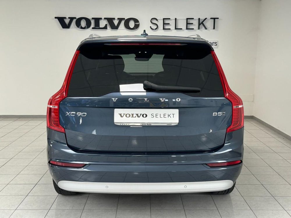 Volvo XC90 usata a Como (4)