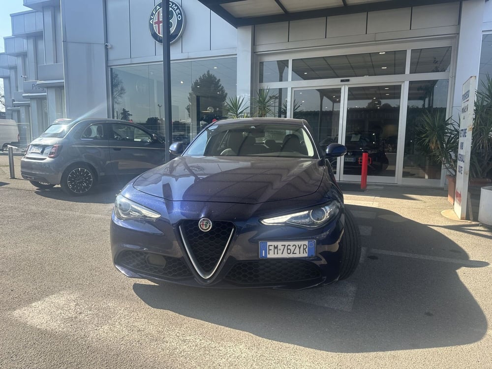 Alfa Romeo Giulia usata a Milano (4)