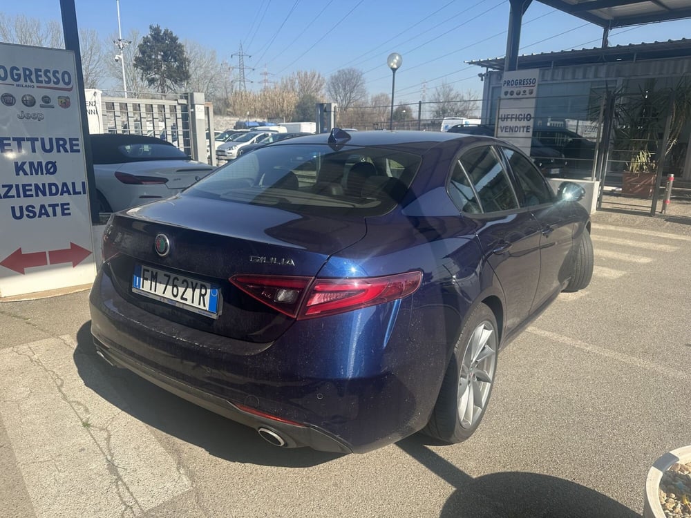 Alfa Romeo Giulia usata a Milano (8)