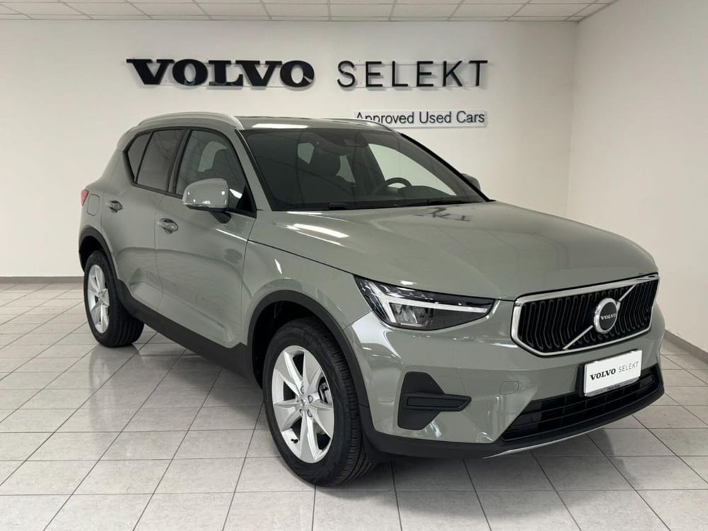 Volvo XC40 nuova a Como (2)