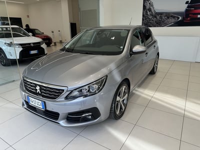 Peugeot 308 1.2 e-THP 130 CV Active del 2019 usata a Latina