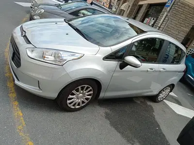 Ford B-Max B-Max 1.4 90 CV GPL Titanium del 2014 usata a Imperia
