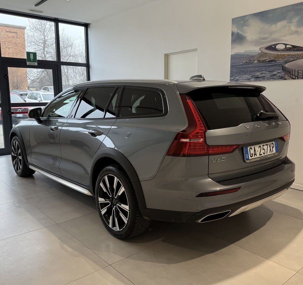 Volvo V60 Cross Country usata a Parma (6)