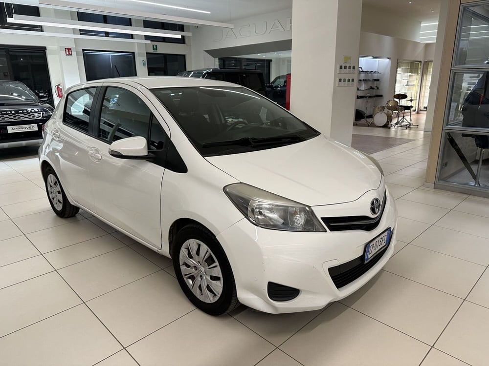 Toyota Yaris usata a Latina (3)