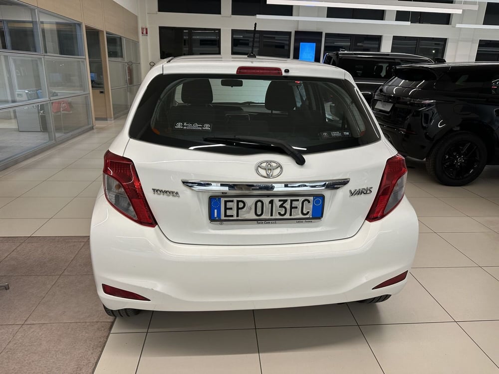 Toyota Yaris usata a Latina (4)