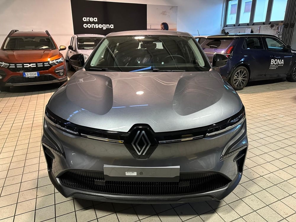 Renault Megane E-Tech Electric nuova a Monza e Brianza (2)