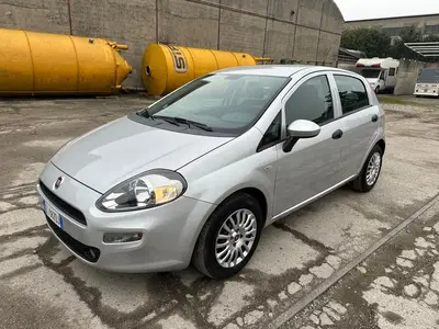 Fiat Punto 1.3 MJT II S&amp;S 95 CV 5 porte Lounge del 2017 usata a Lissone