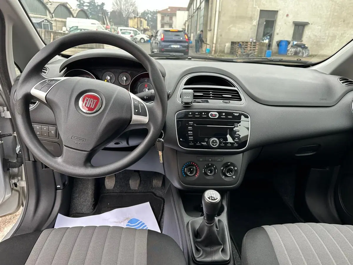 Fiat Punto usata a Monza e Brianza (9)