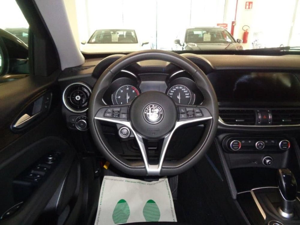 Alfa Romeo Stelvio usata a Torino (4)