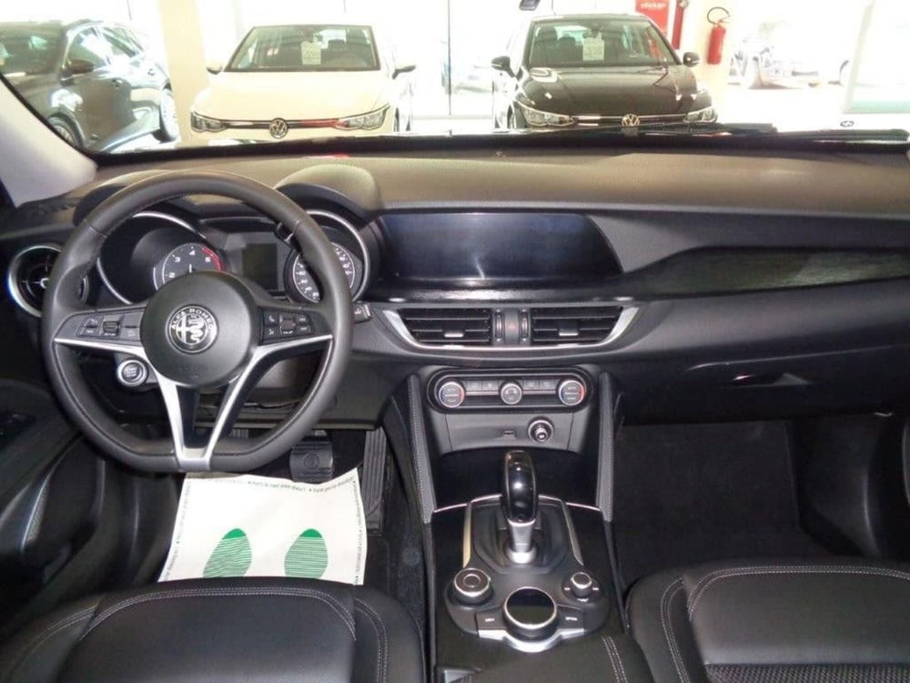 Alfa Romeo Stelvio usata a Torino (5)