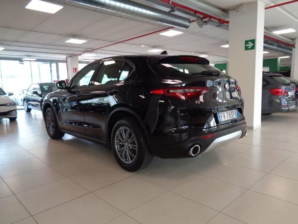 Alfa Romeo Stelvio usata a Torino (7)