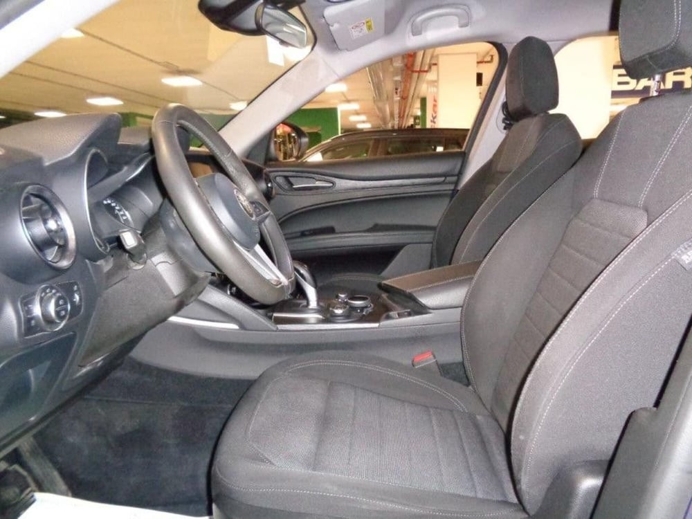 Alfa Romeo Stelvio usata a Torino (3)