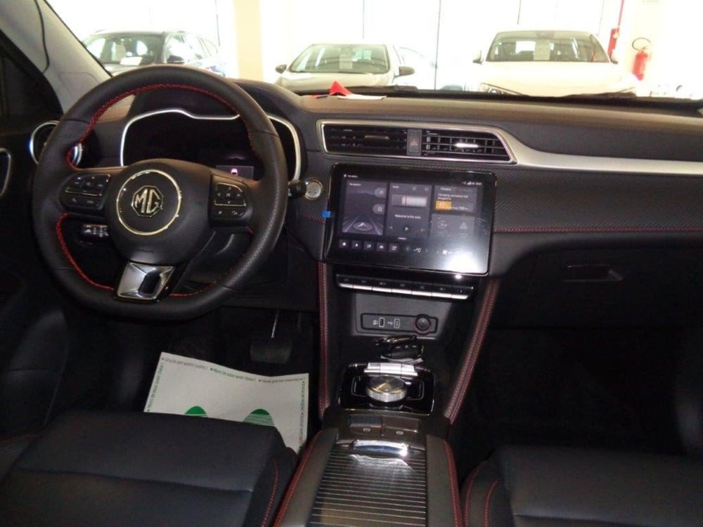 Mg ZS EV nuova a Torino (7)