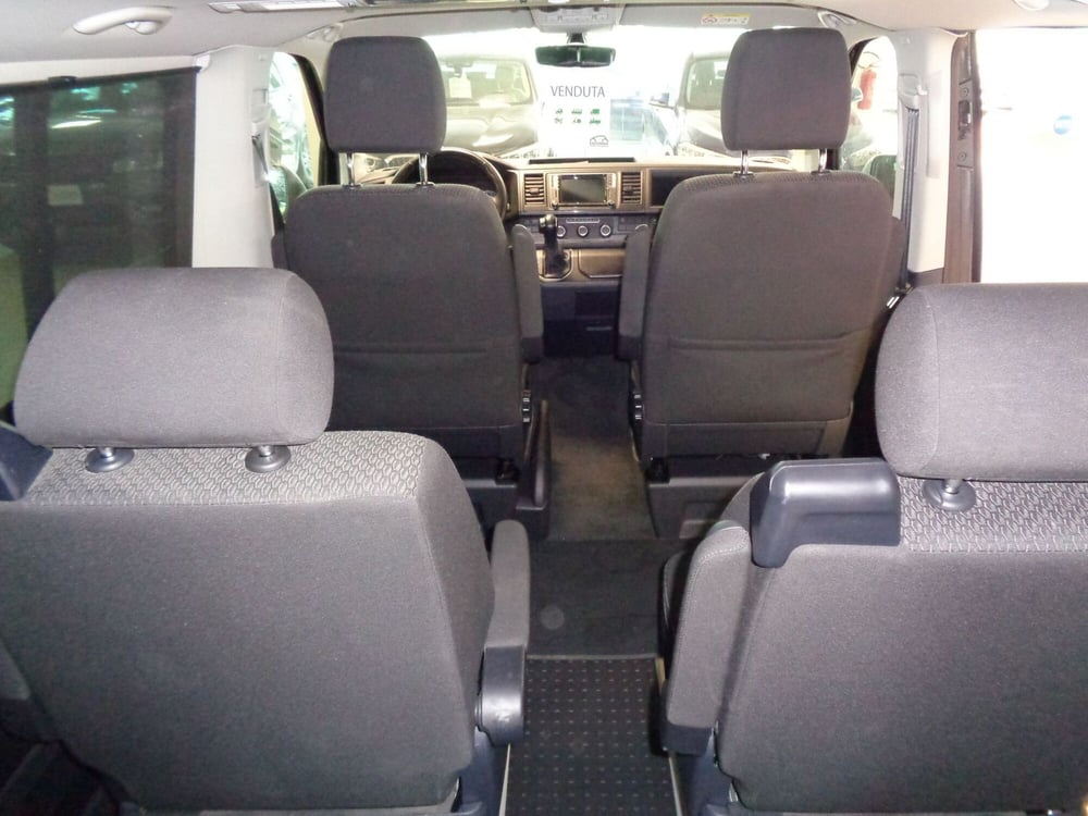 Volkswagen Multivan usata a Torino (11)